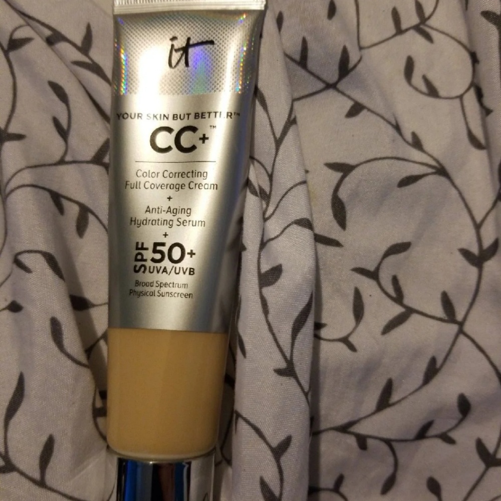 It cosmetics foundation